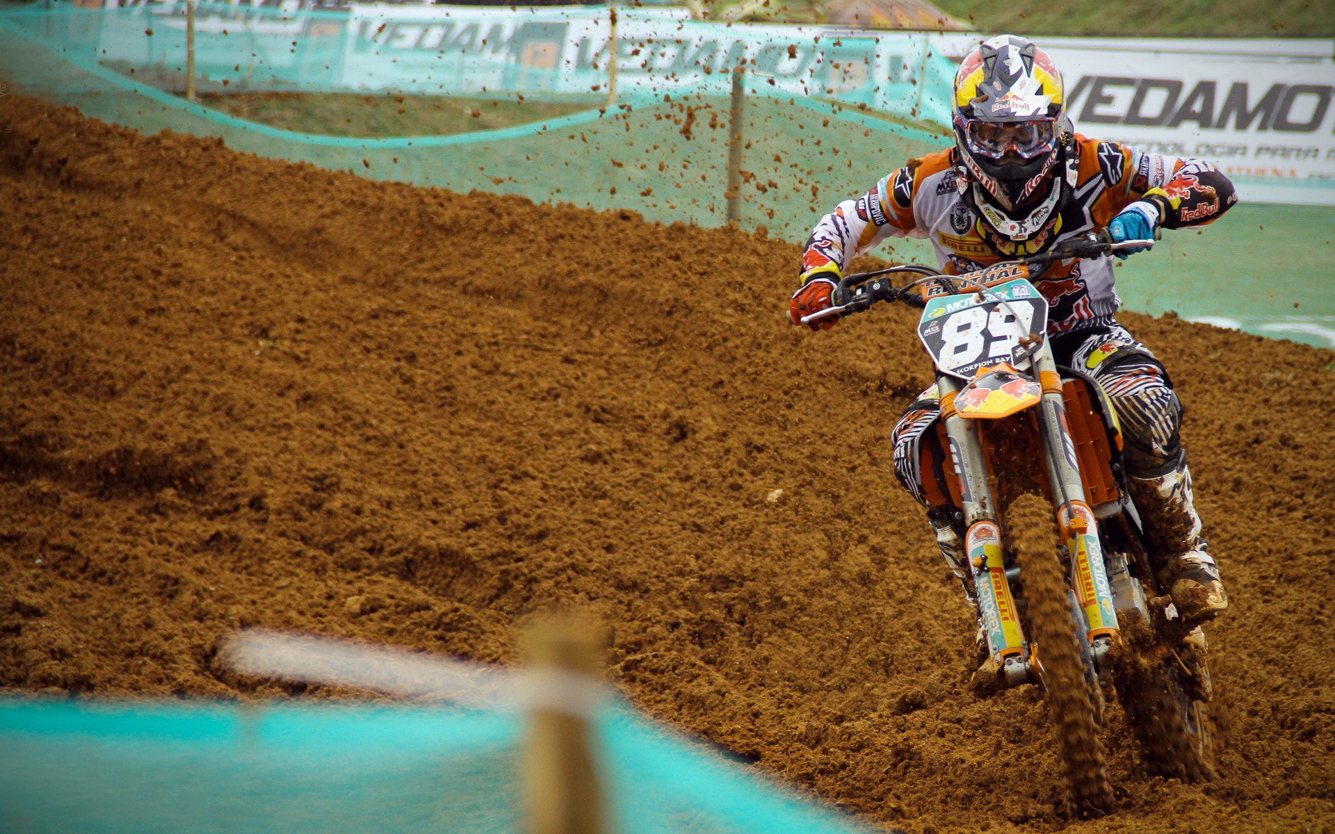 WRC威尔士:泥泞中的勇者挑战极限